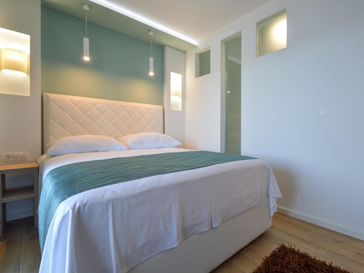 Apartment Mornar-5 By Interhome Trogir Exteriör bild