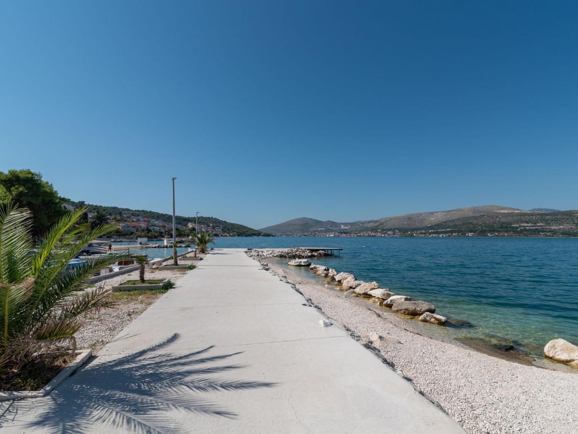 Apartment Mornar-5 By Interhome Trogir Exteriör bild