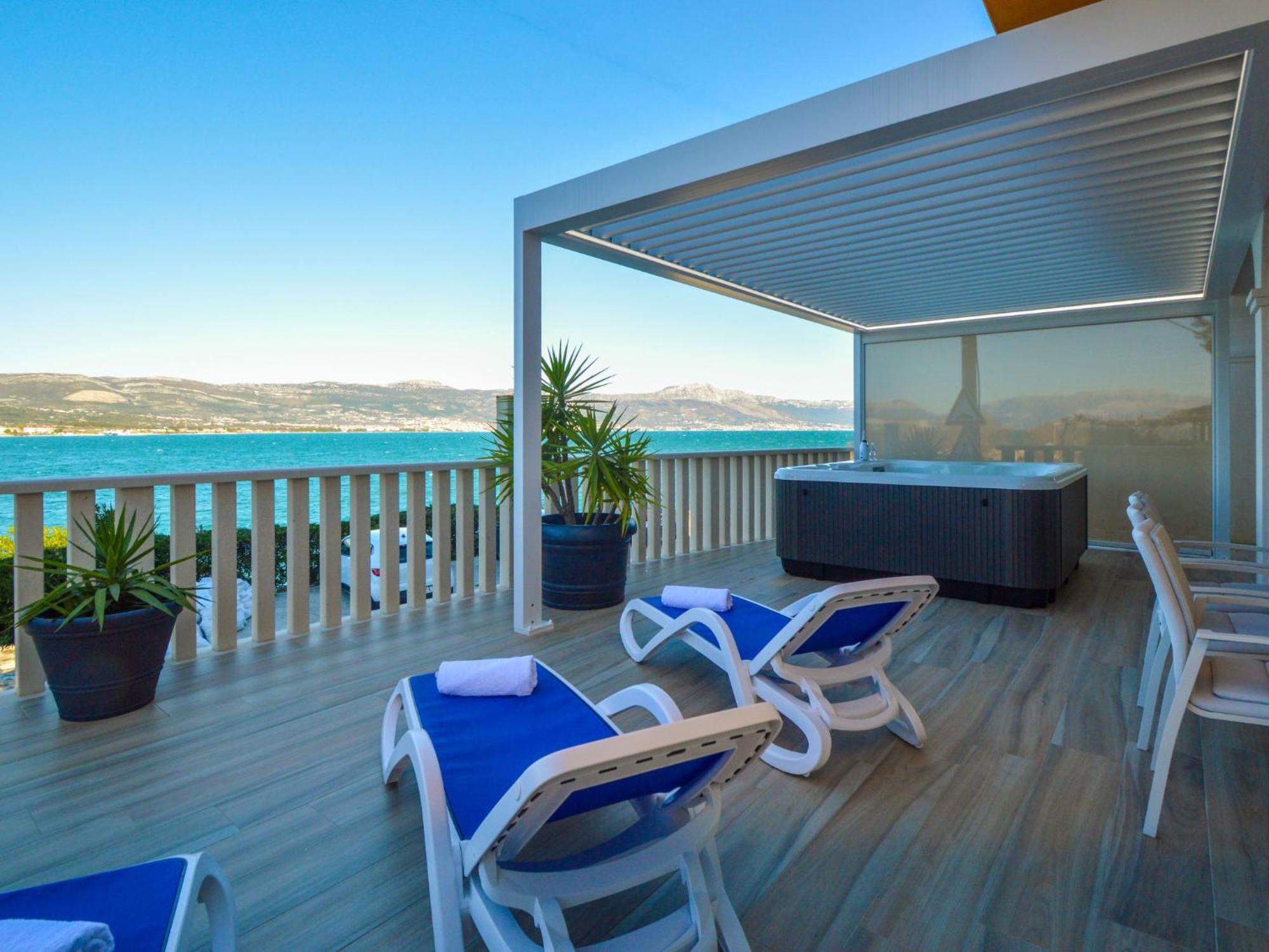 Apartment Mornar-5 By Interhome Trogir Exteriör bild